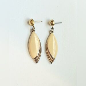 Gold tone Vintage Dangle Earrings